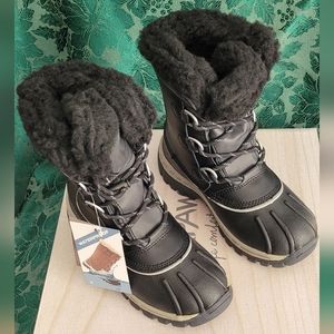 BearPaw Waterproof Boots...Size 1...NEW
